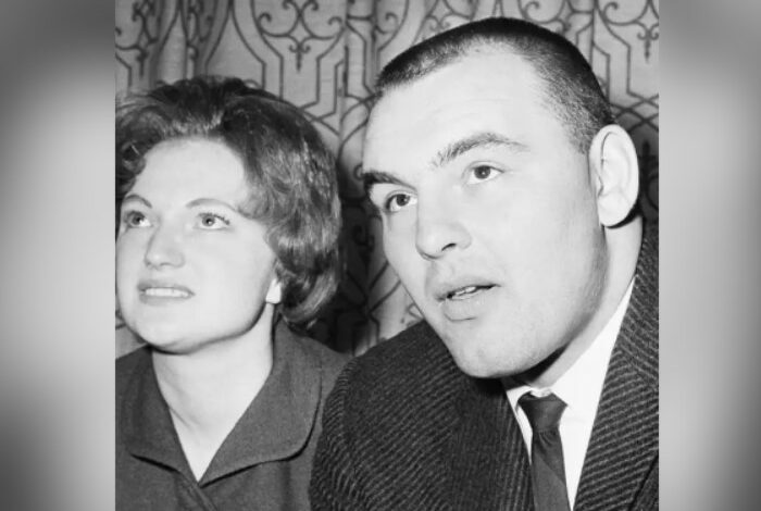 Helen Essenhart Wiki