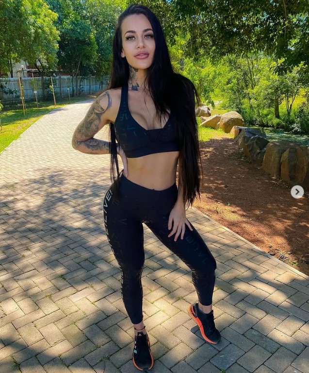 Bruna Jaeger height