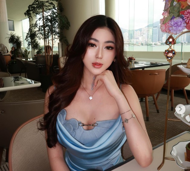 Felicia Carissa bio
