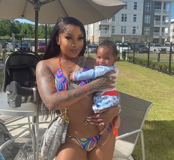Moshae Monae with her son