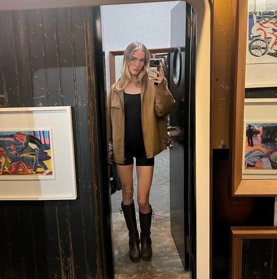 Pilar Mujica height