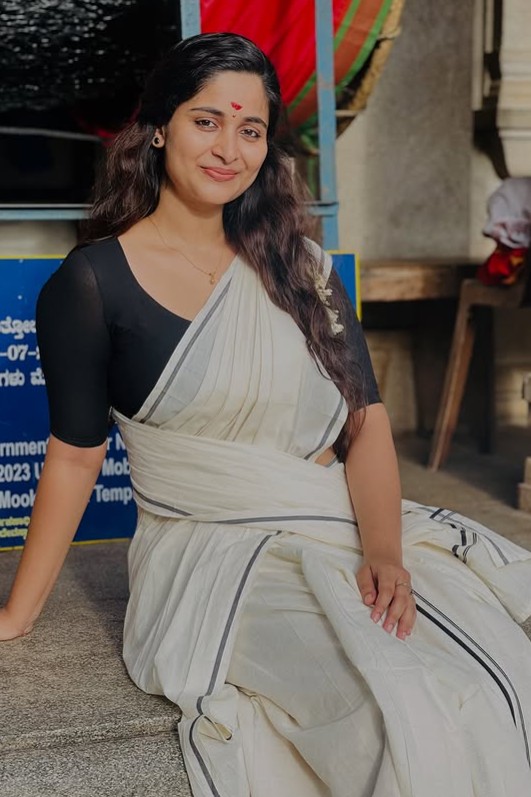 Rosmin Thadathil wiki