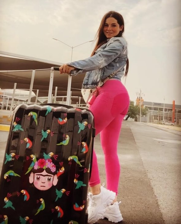 Moni Viadero bio
