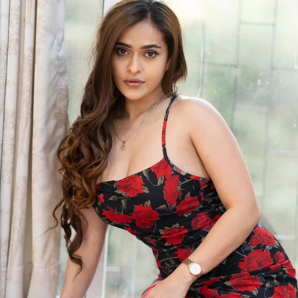 Prajakta Dusane age