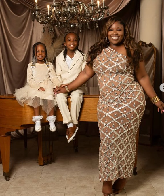 Keisha Chenelle with her kids