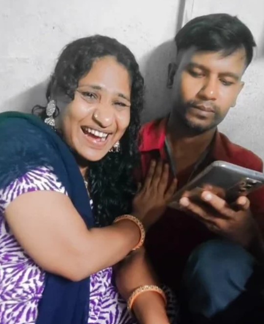 Shahida Ansari with her husband