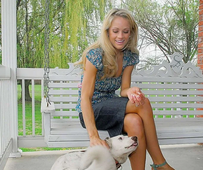 Amber Seyer bio