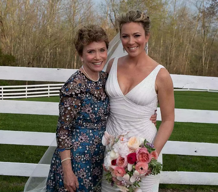 Brooke Baldwin with her mother
