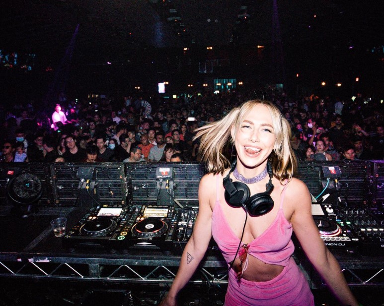 Carter Cruise career