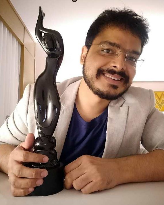 Gaurav Solanki won Best Story award for 'Article 15' at the 65th Filmfare Awards
