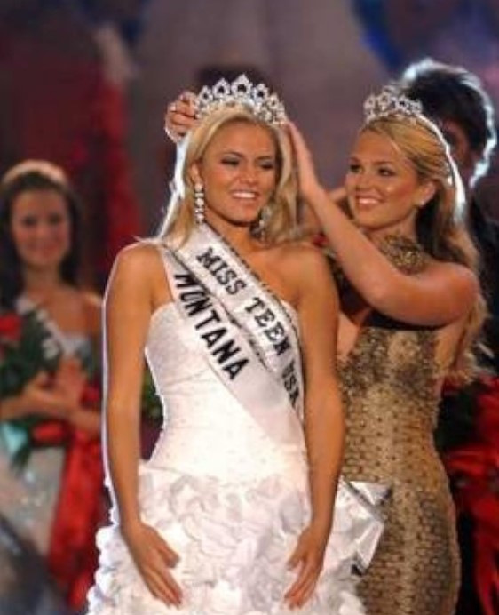 Melissa Lingafelt as runner up in the Miss Teen USA 2006 pageant