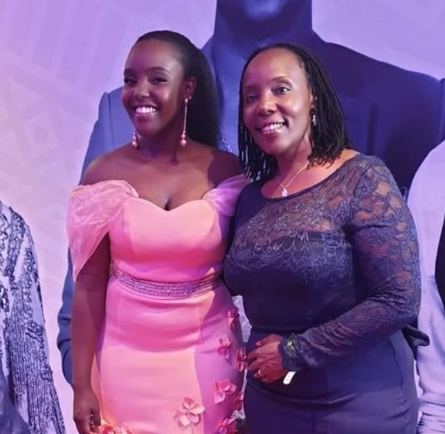 Nikita Kering with her mom Anne Kering