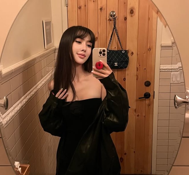 Shasha Zhao age