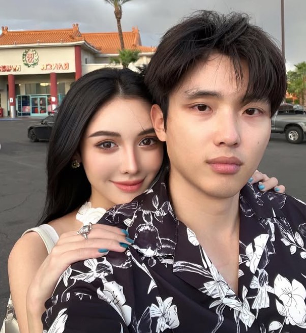 Shasha Zhao with her boyfriend