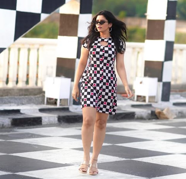 Soundariya Nanjundan height