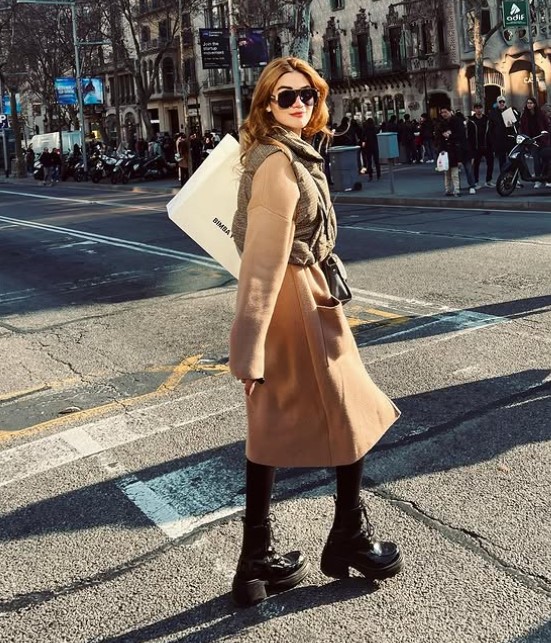 Hilda Vitria Khan height