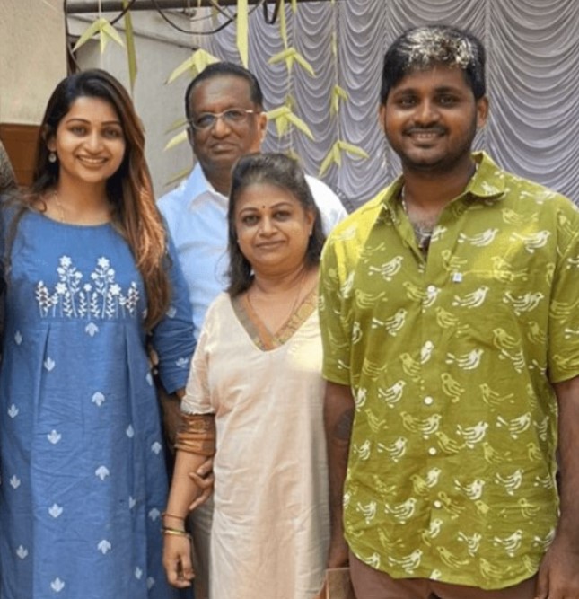 Nakshathra Nagesh with her family