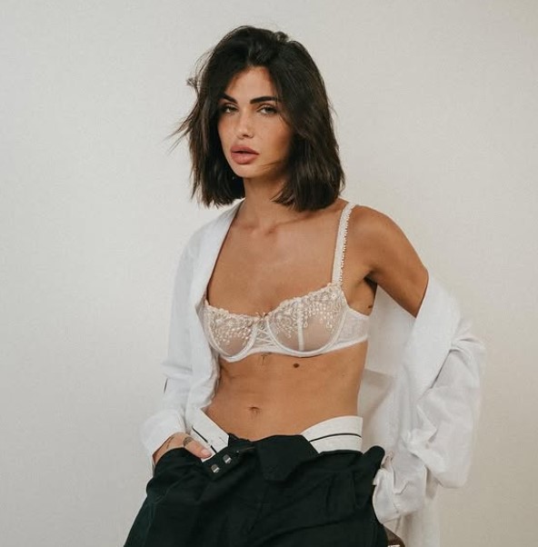 Nathanya Sion bio