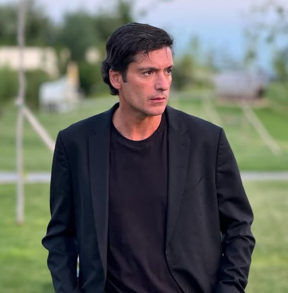 Radu Valcan bio