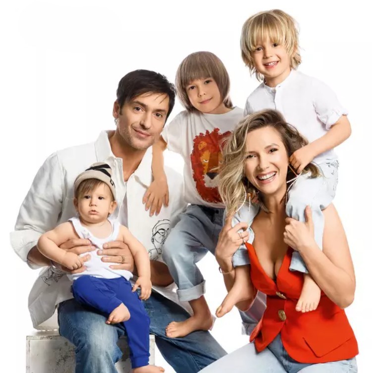 Radu Valcan with his wife and kids