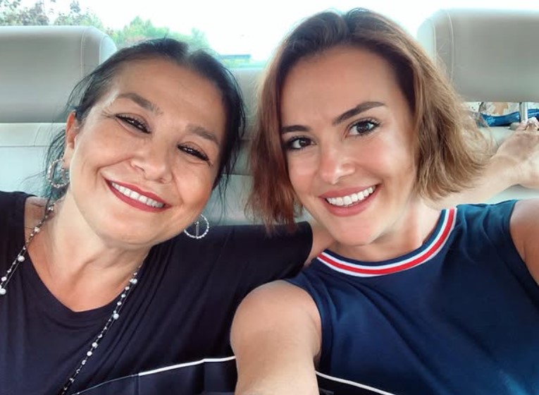 Seda Guven with her mom