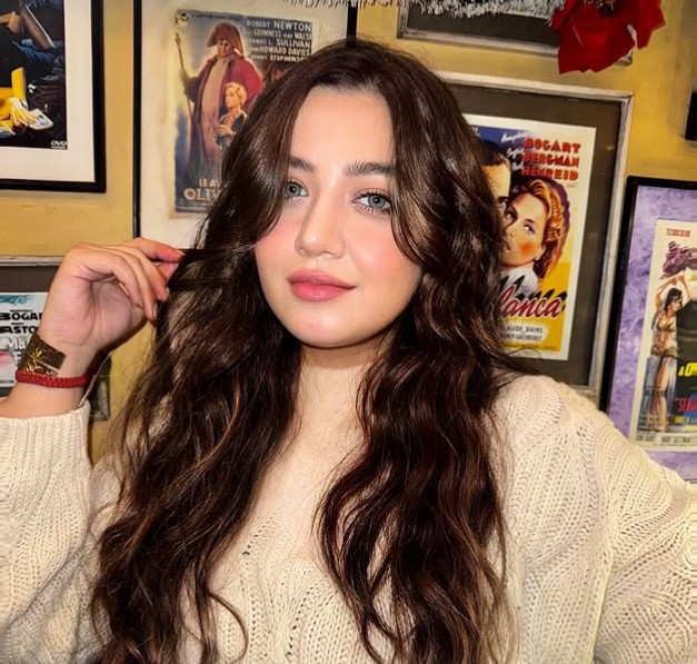 Akanksha Arya wikipedia