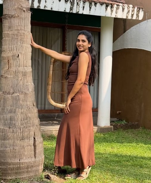 Dhanyaa Pallath height