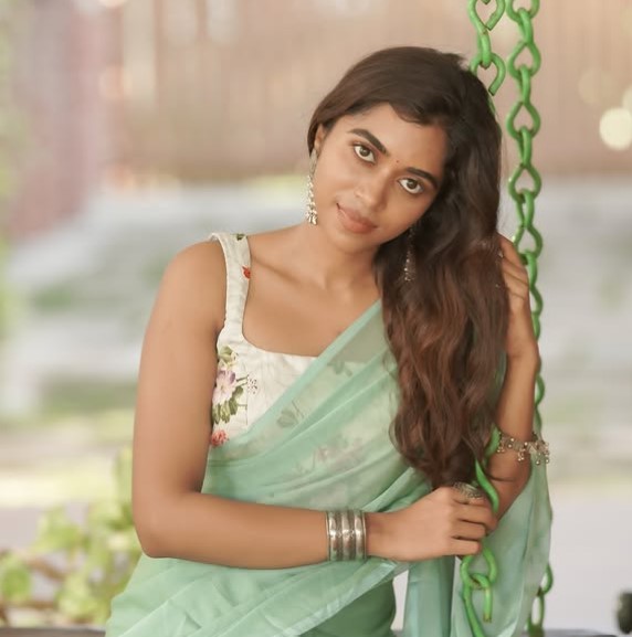 Lovelyn Chandrasekhar age
