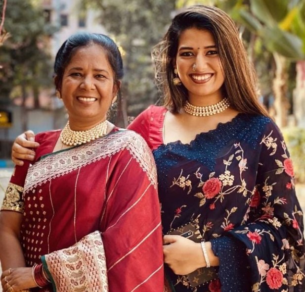 Rasha Kirmani with her mother