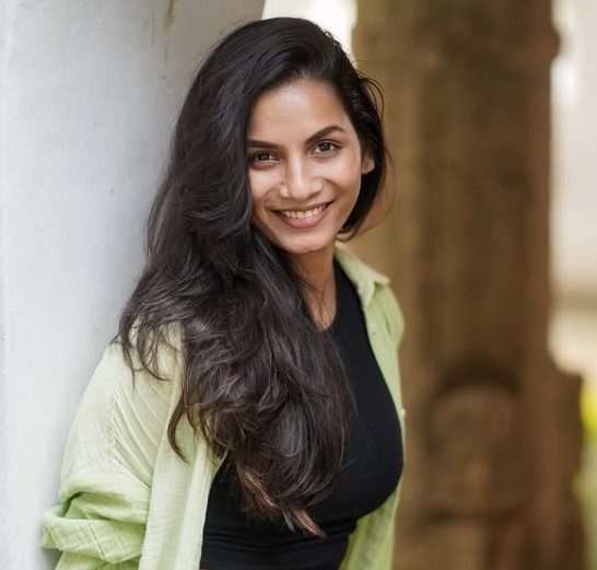 Sandhya Winfred age
