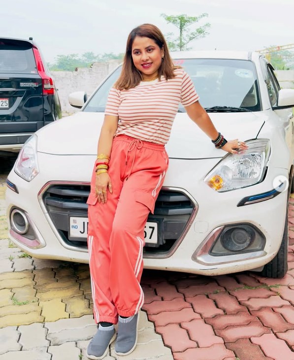 Tina Nandy net worth
