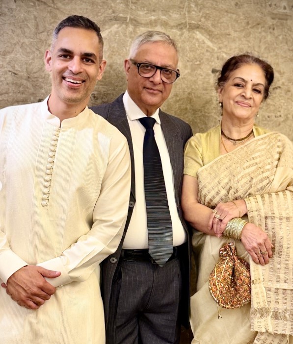 Ankur Warikoo with his parents