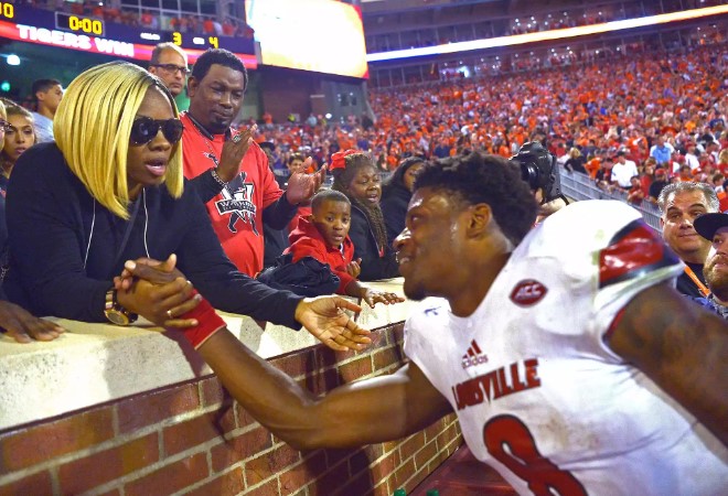 Felicia Jones with her son Lamar Jackson in 2016