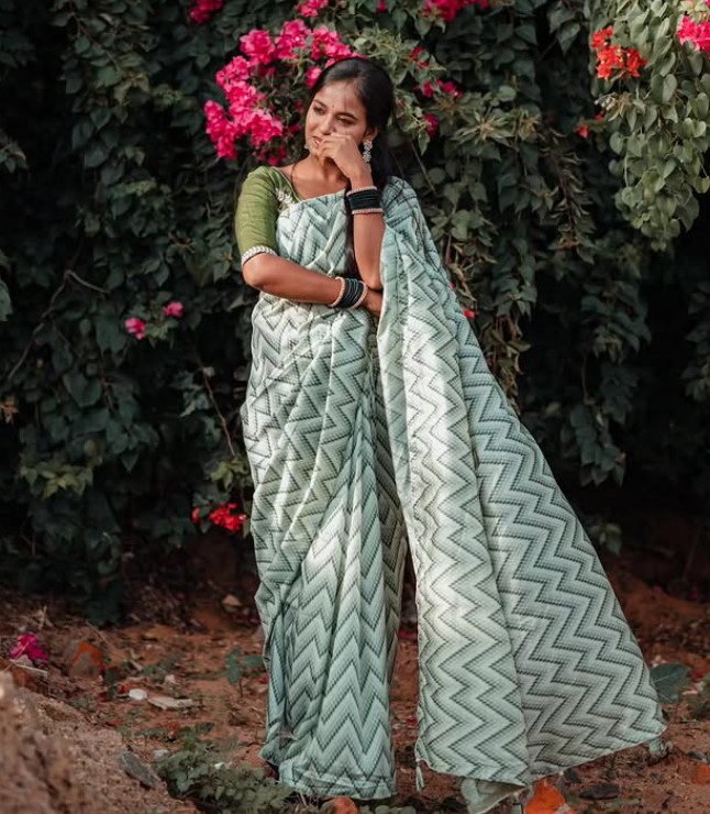 Ismath Banu height