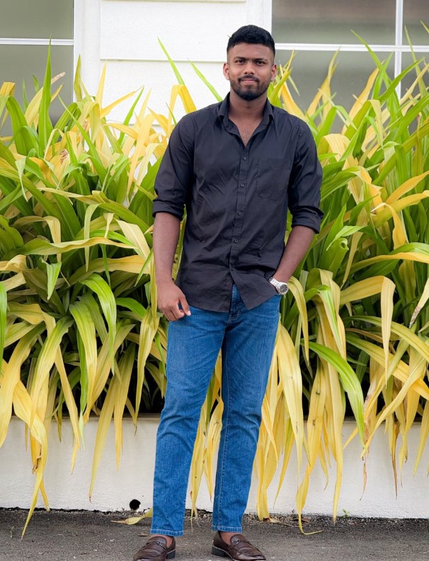 Rumesh Tharanga height